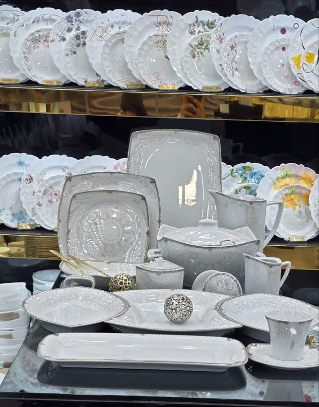سرویس غذا خوری چینی پردیس ۱۰۵ پارچه ۱۲ نفره گل پلاتین