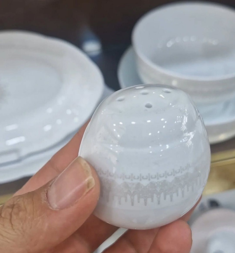 سرویس آرکوپال 42 پارچه مقصود طرح چینی رجینا خاکستری