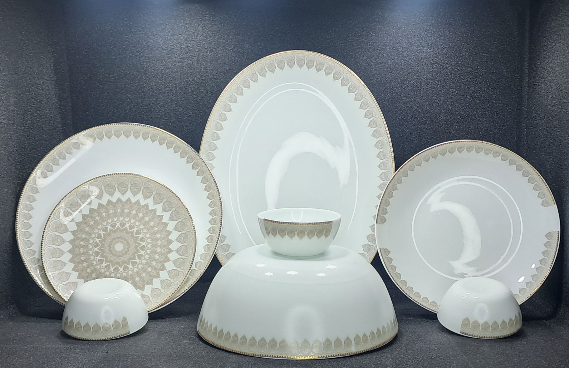 سرویس غذا خوری 26 پارچه طرح چینی نسترن عسلی