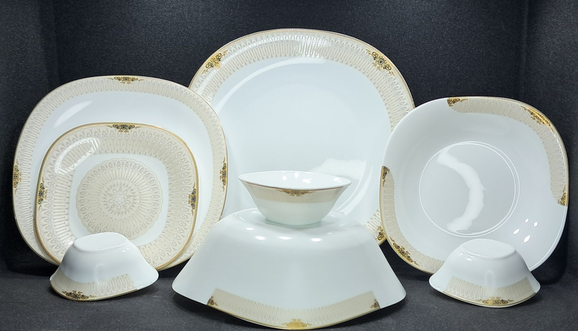 سرویس پذیرایی 26 پارچه قالب مربع طرح چینی