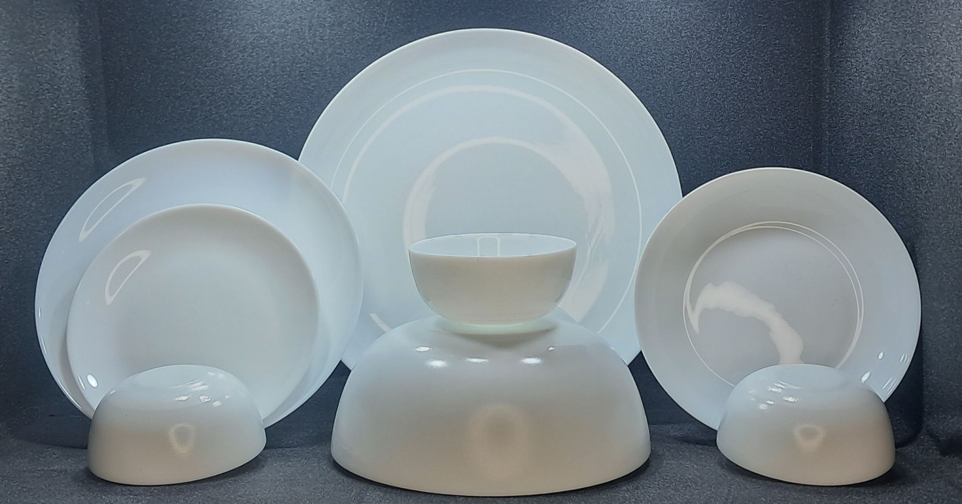 سرویس آرکوپال 6 نفره 26 پارچه قالب گرد سفید ساده