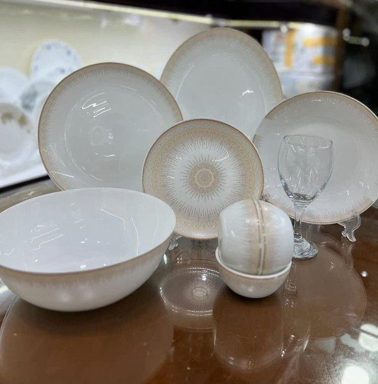 سرویس غذا خوری 26 پارچه طرح چینی سان عسلی