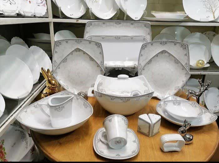 سرویس غذا خوری چینی پردیس گل پلاتین ۱۰۵ پارچه ۱۲ نفره