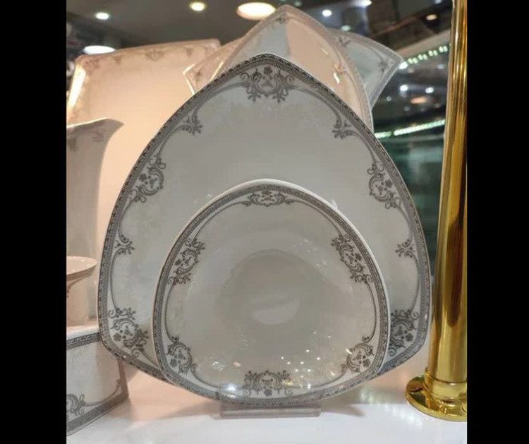سرویس چینی پردیس قالب مربع ۳۰ پارچه ۶ نفره