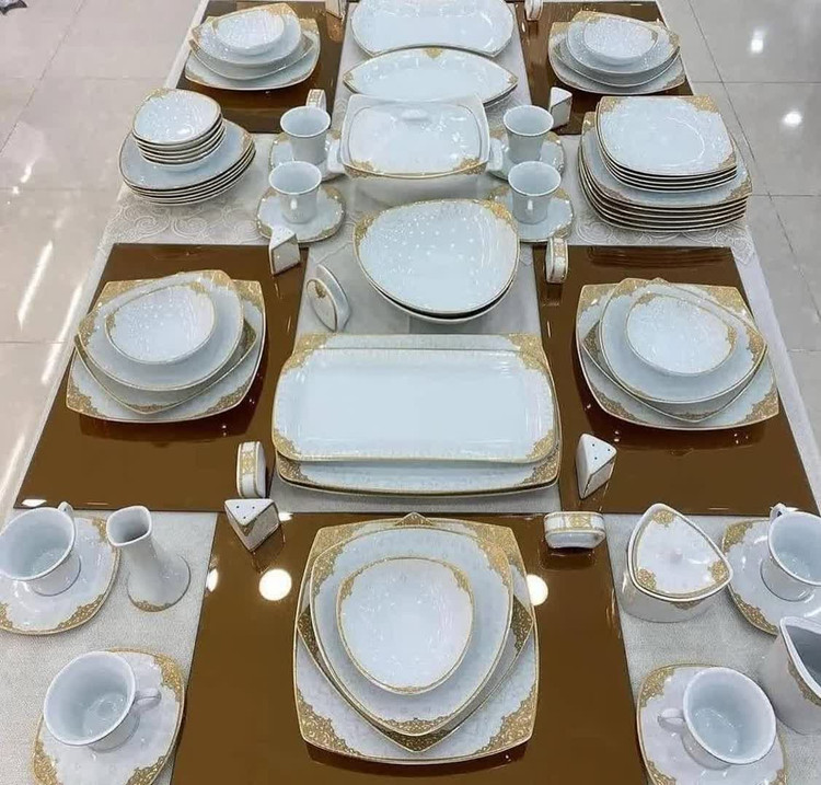 سرویس غذا خوری گل طلایی چینی پردیس ۱۰۵ پارچه ۱۲ نفره