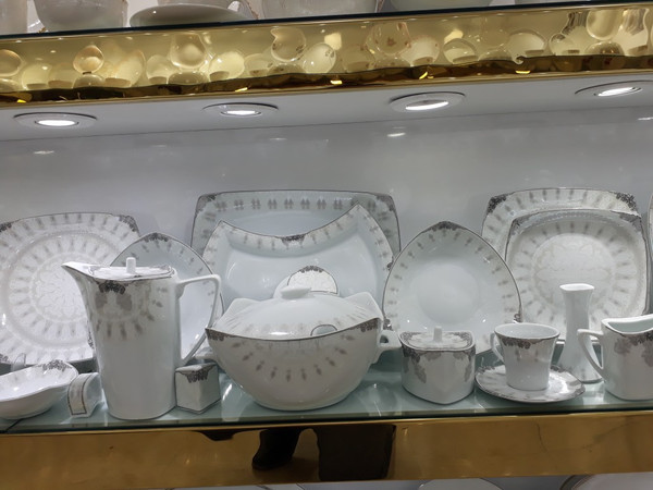 سرویس غذا خوری چینی پردیس ۱۰۵ پارچه ۱۲ نفره پلاتین