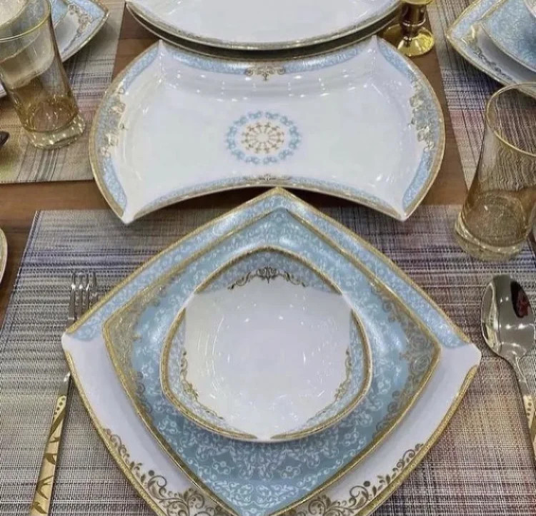 سرویس چینی پردیس قالب مربع ۳۰ پارچه ۶ نفره