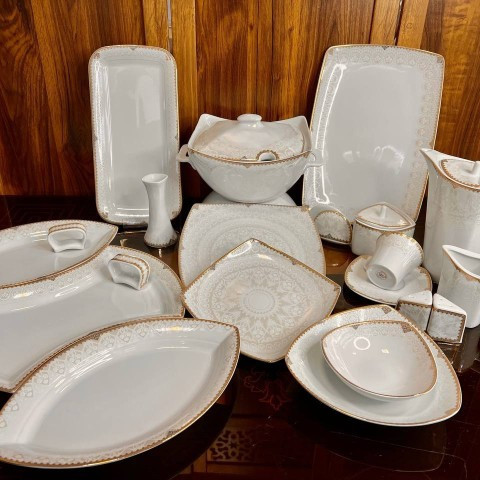 سرویس غذا خوری چینی پردیس ۱۰۵ پارچه ۱۲ نفره گل طلایی