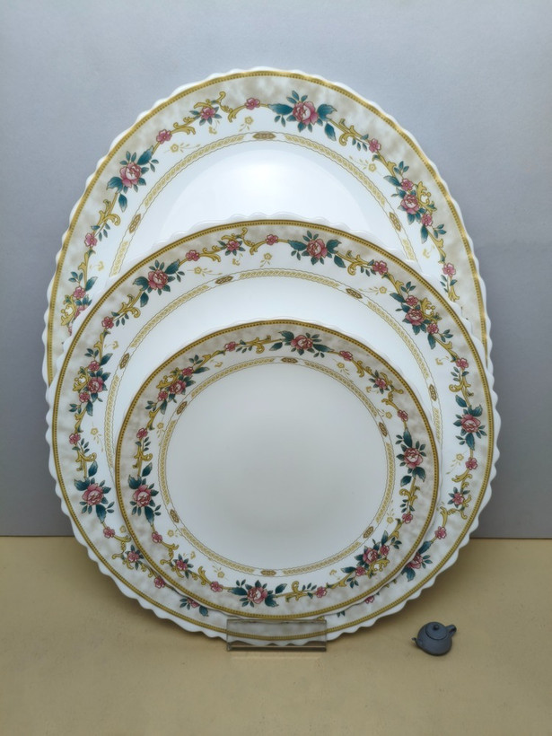 سرویس غذا خوری 25 پارچه طرح چینی کد ۶۳۰ صورتی