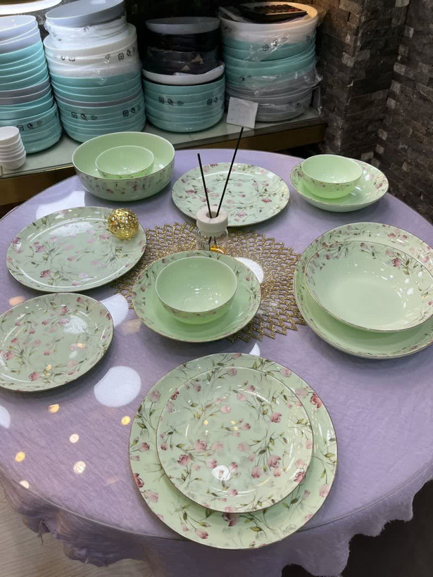 سرویس غذا خوری ۲۶ پارچه فرانسه گل رز