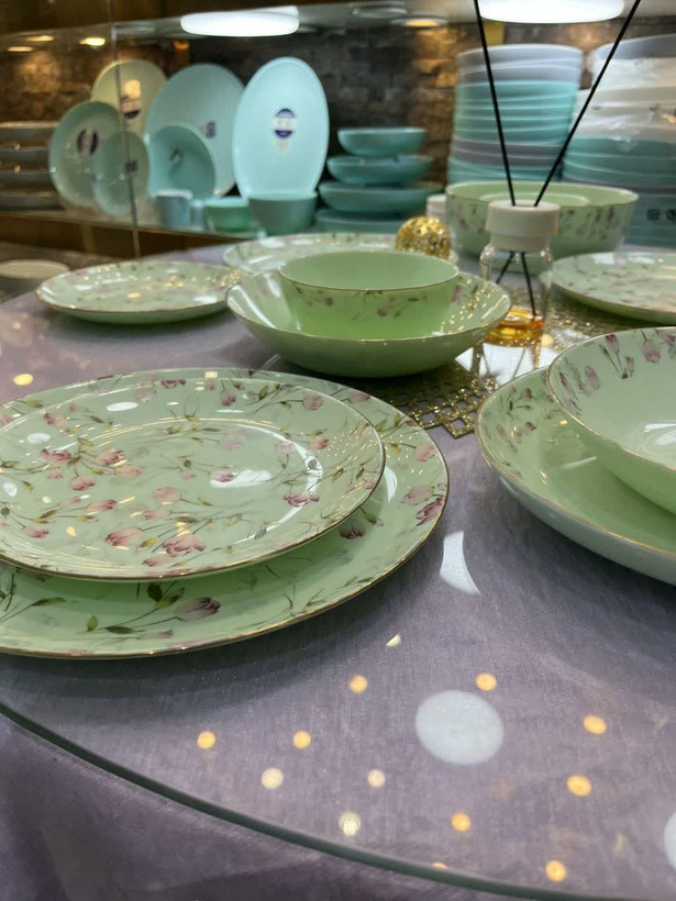 سرویس غذا خوری ۲۶ پارچه فرانسه گل رز