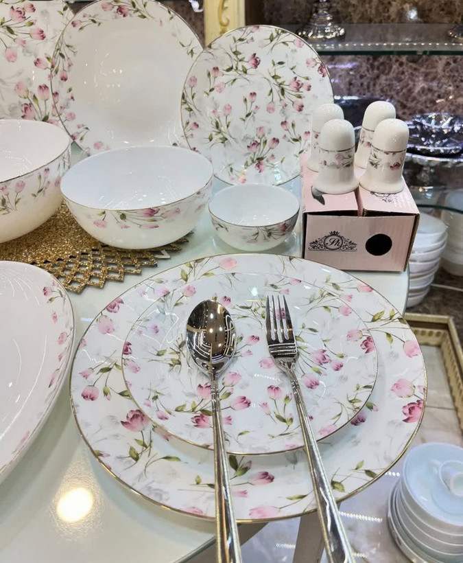 سرویس غذا خوری ۲۶ پارچه گل رز عروس