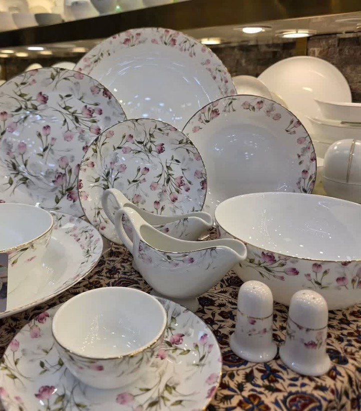 سرویس غذا خوری ۲۶ پارچه گل رز عروس