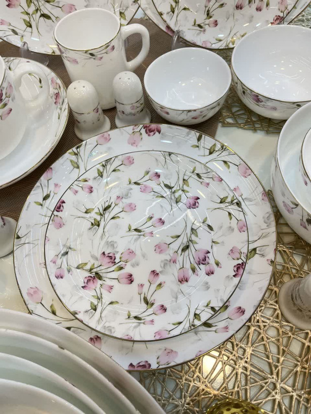سرویس غذا خوری ۲۶ پارچه گل رز عروس