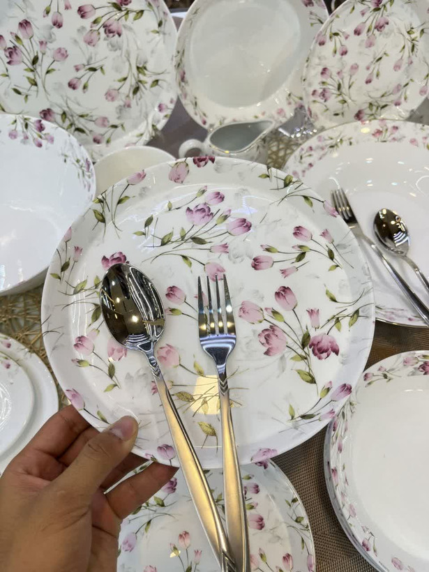 سرویس غذا خوری ۲۶ پارچه گل رویسا استراکچر