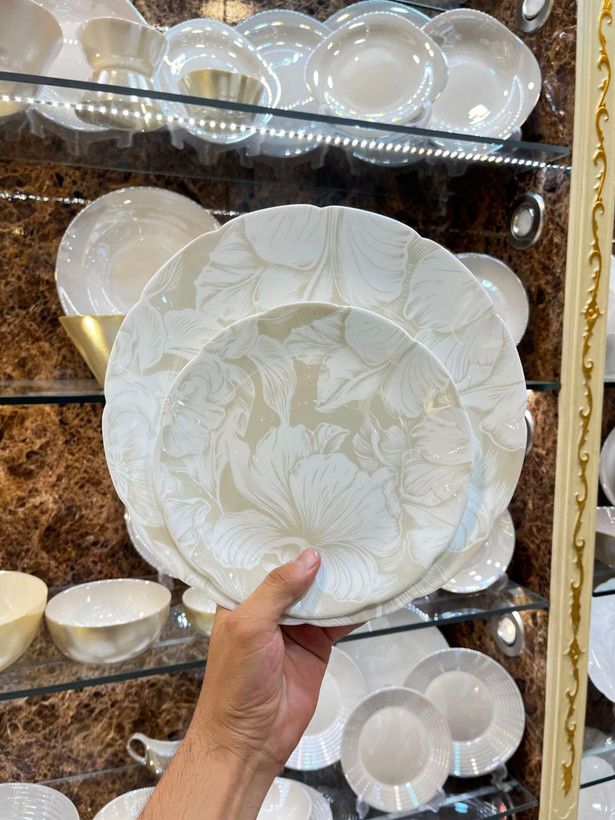 سرویس غذاخوری ۱۲ نفره نیلوفری ترکیب گل فلاور کره ای و کره ای ساده
