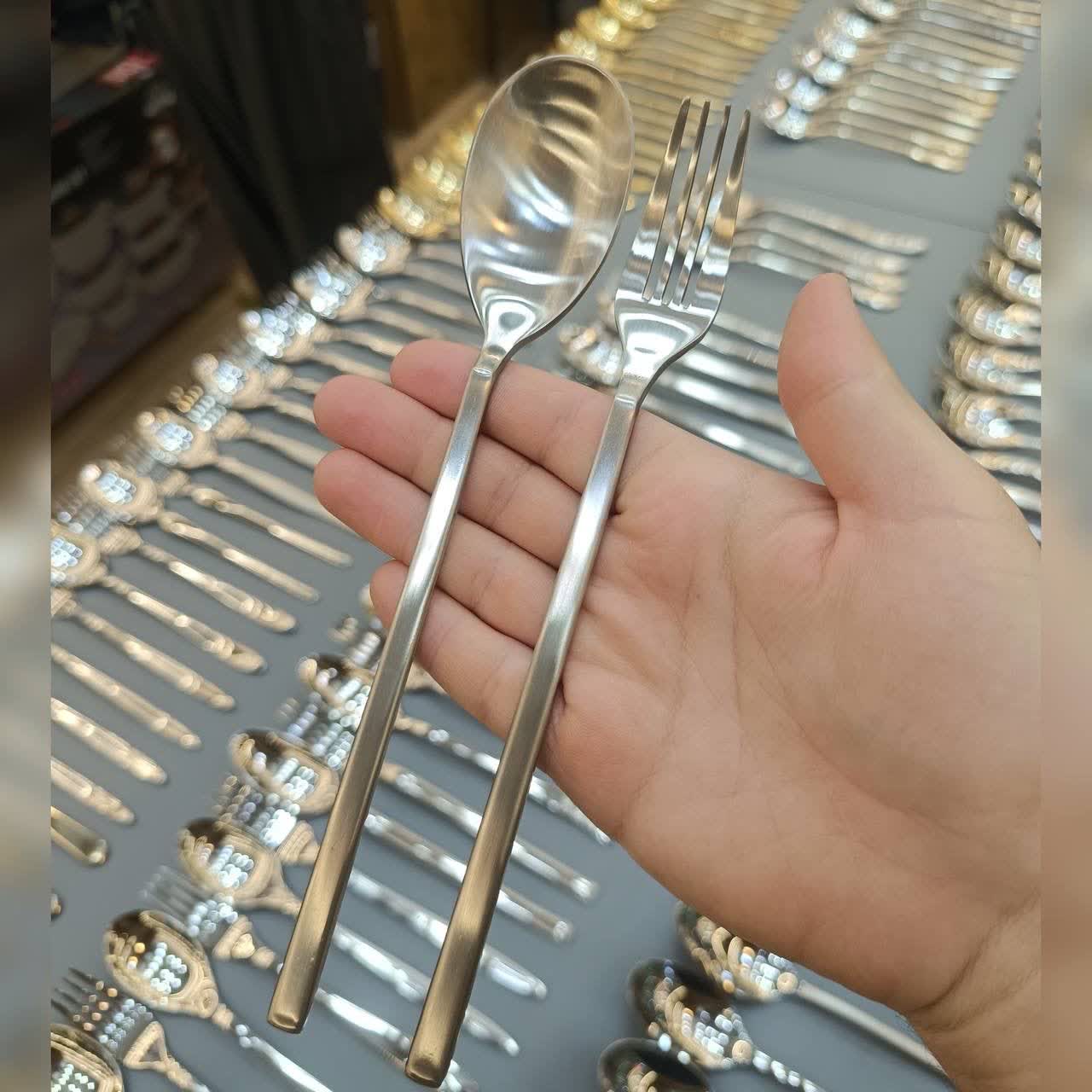 سرویس قاشق و چنگال ۱۸۷ پارچه ۳۶ نفره لوکس برند فلیکس