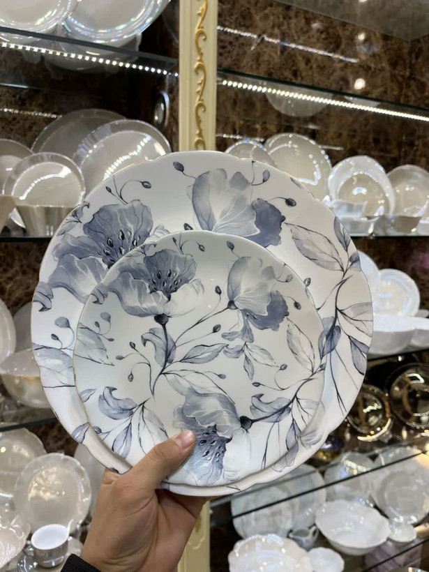 سرویس ۲۶ پارچه آرکوپال دلارام سرمه ای لبه طلایی نیلوفری