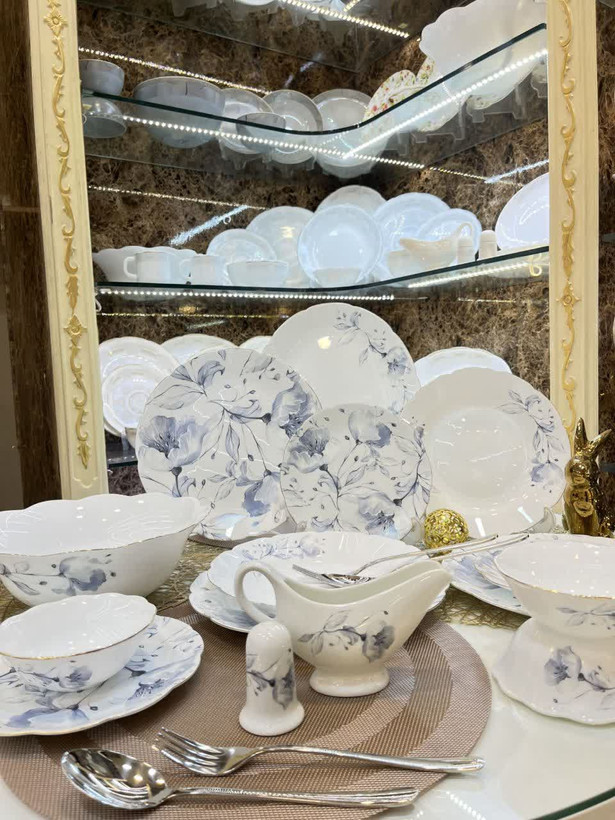 سرویس ۲۶ پارچه آرکوپال دلارام سرمه ای لبه طلایی نیلوفری