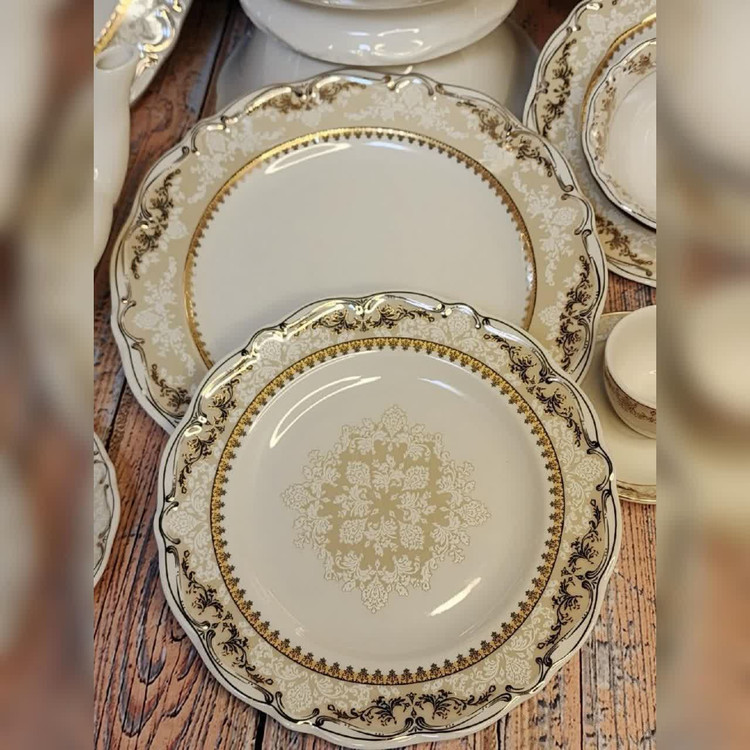 چینی پردیس ۳۰ پارچه ۶ نفره بن چاینا طرح نلین طلایی